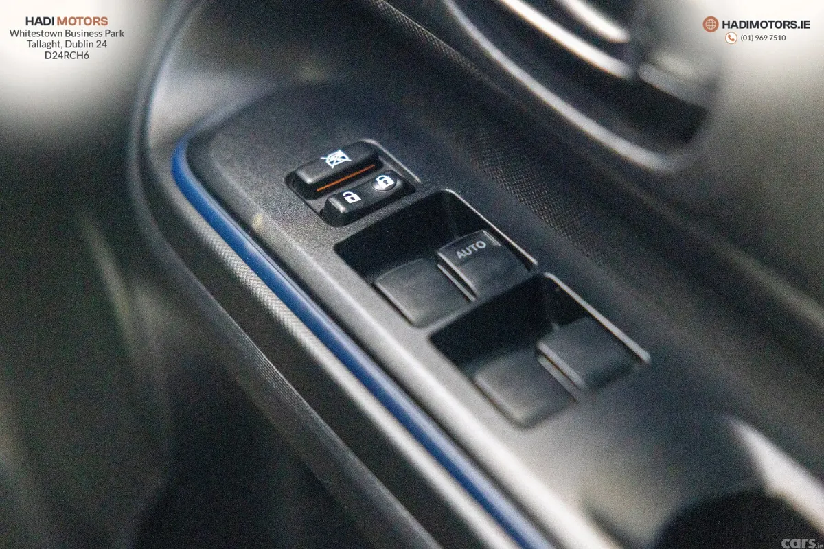 Toyota Aqua Hatchback, Petrol Hybrid, 2015, Blue