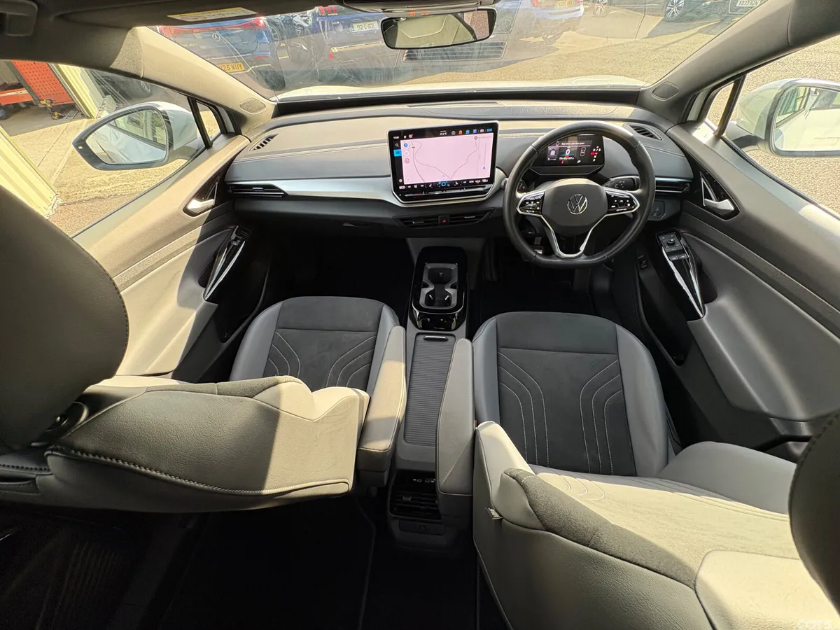 Volkswagen ID.5 SUV, Electric, 2024, White