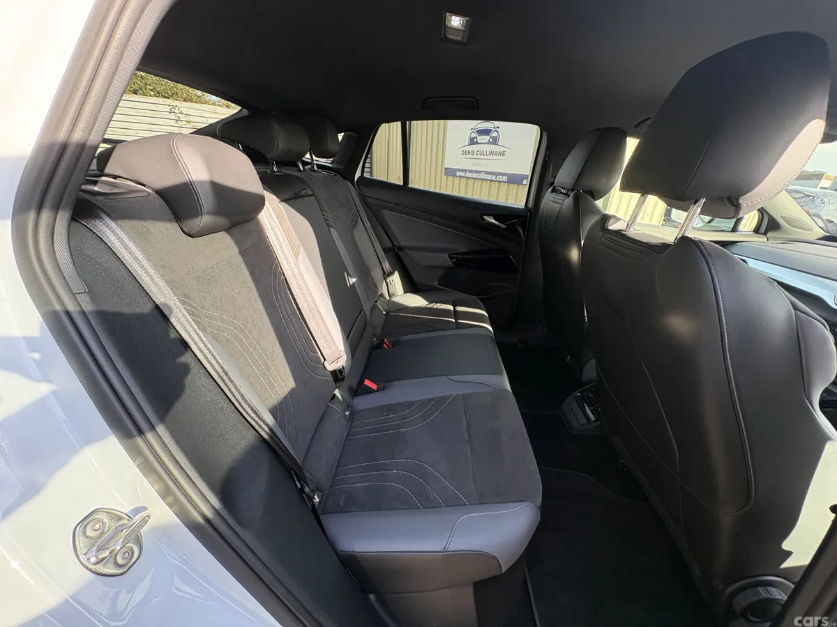 Volkswagen ID.5 SUV, Electric, 2024, White