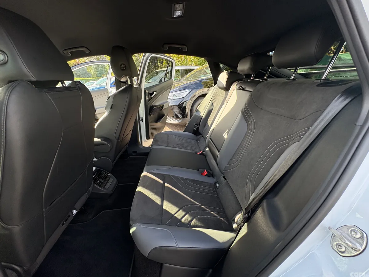 Volkswagen ID.5 SUV, Electric, 2024, White