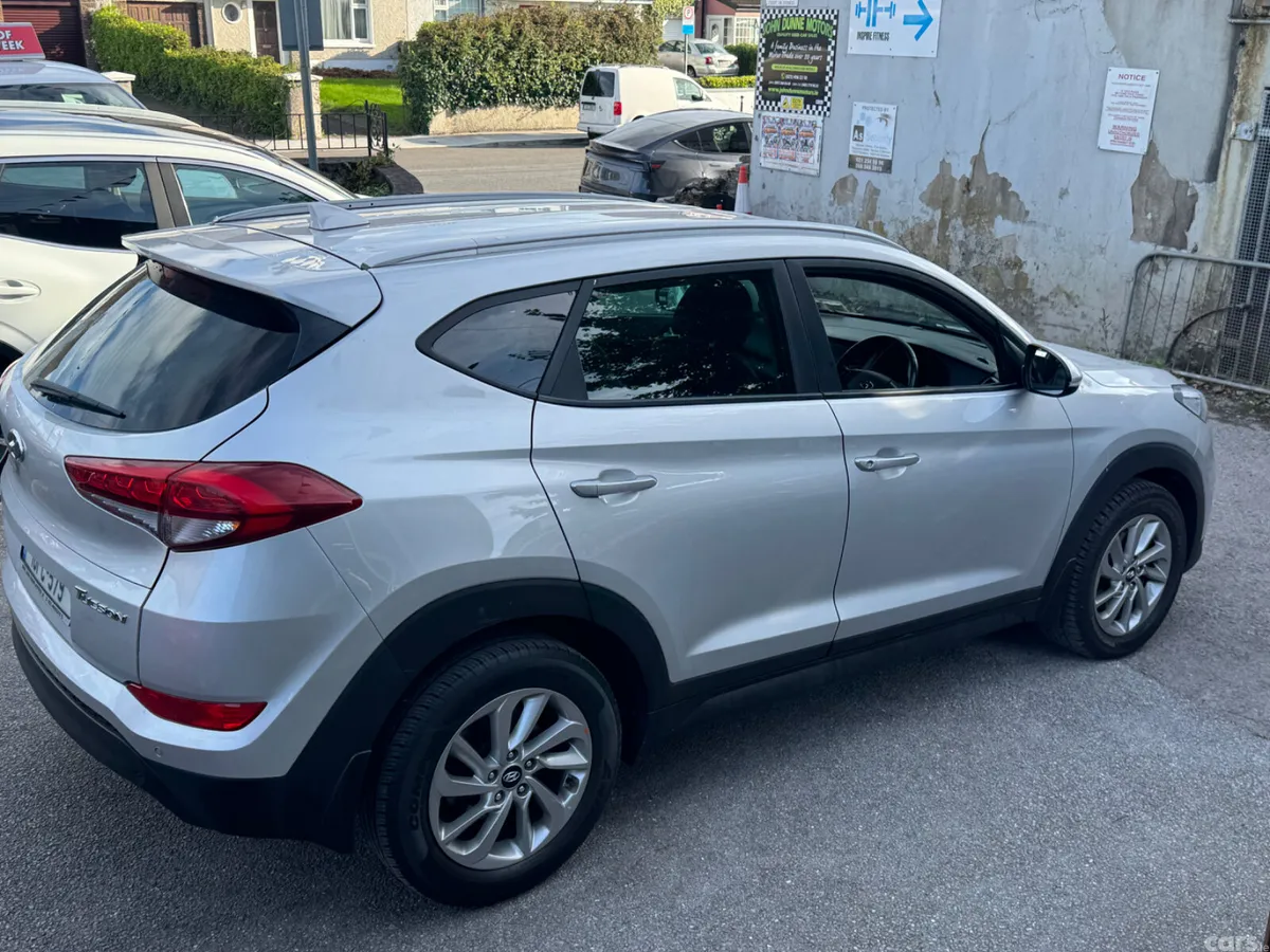 Hyundai Tucson SUV, Diesel, 2016, Silver