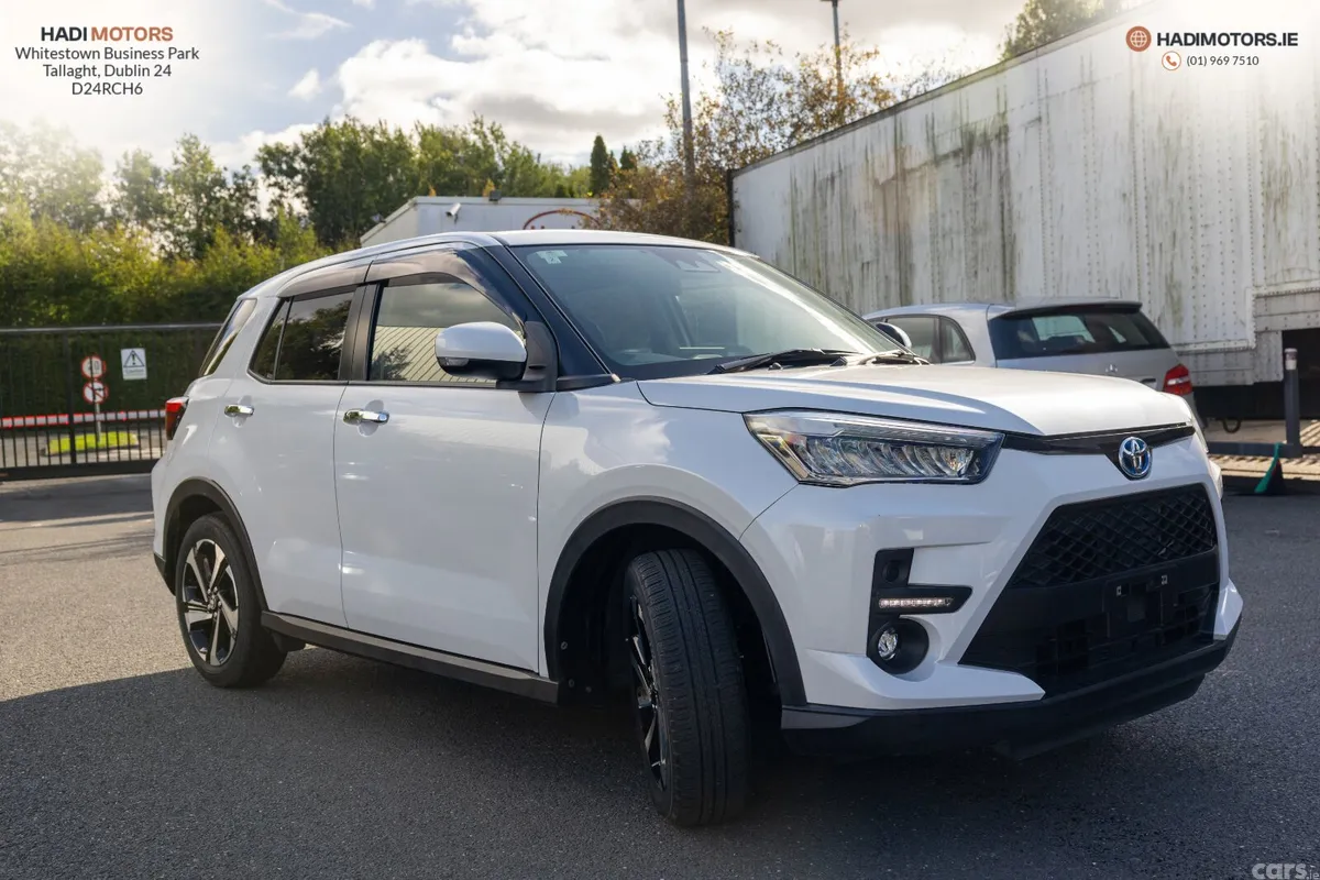 Toyota Raize SUV, Petrol Hybrid, 2022, White