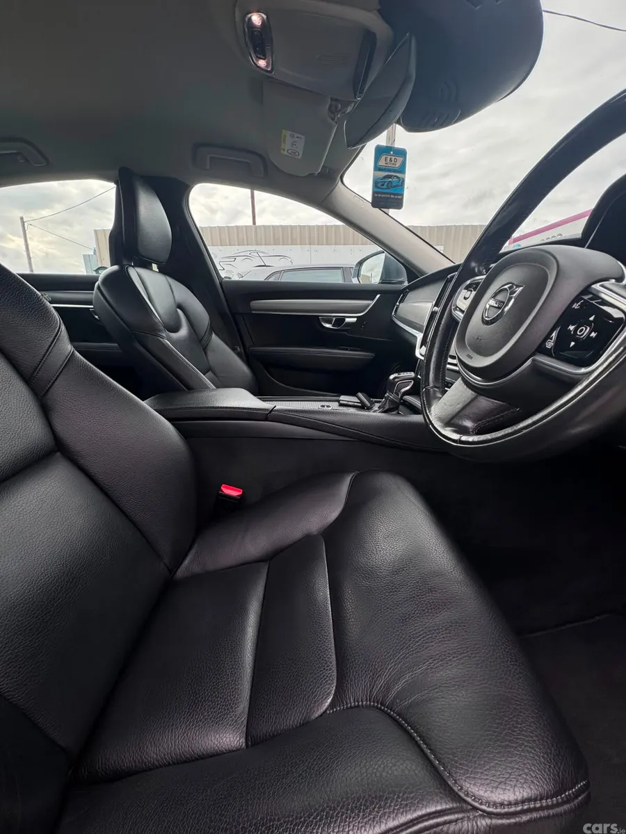 Volvo S90 Saloon, Diesel, 2017, Grey
