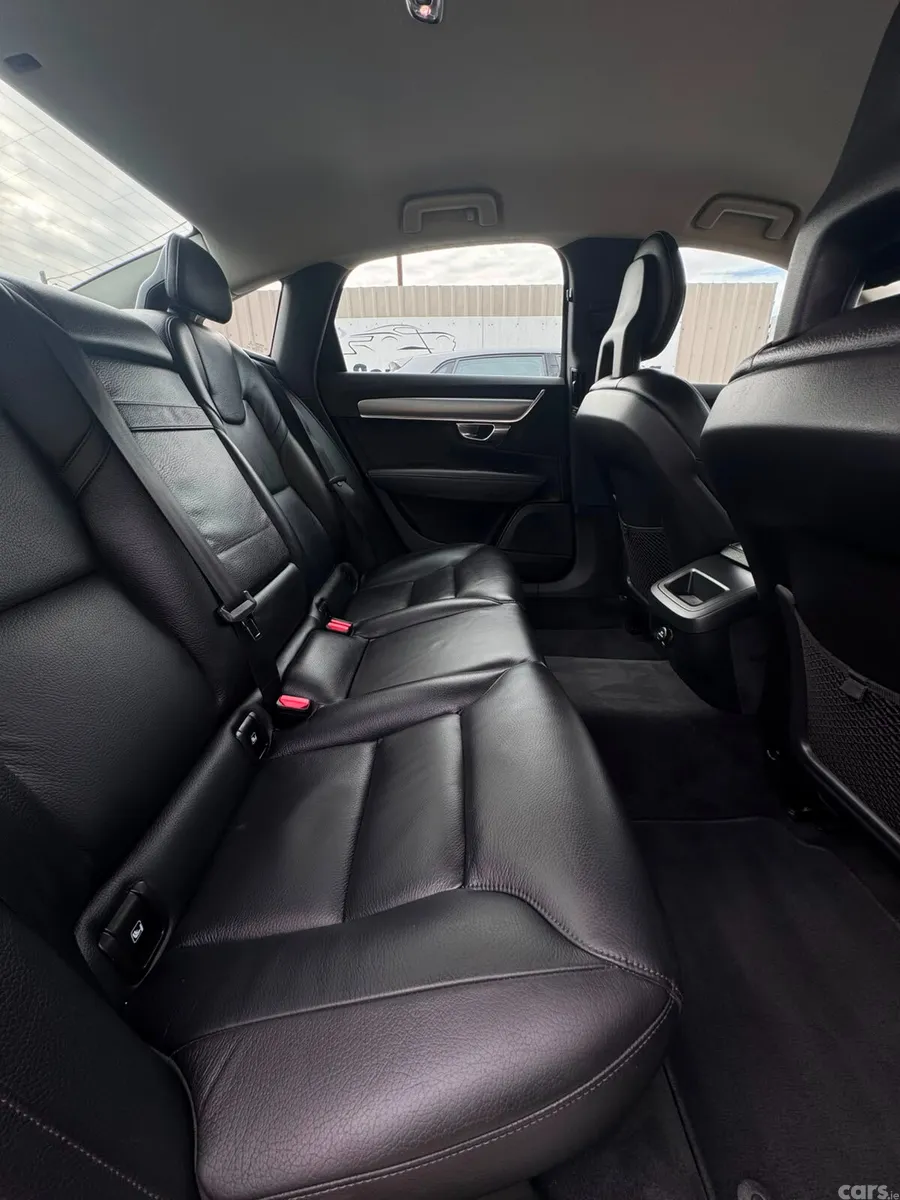 Volvo S90 Saloon, Diesel, 2017, Grey