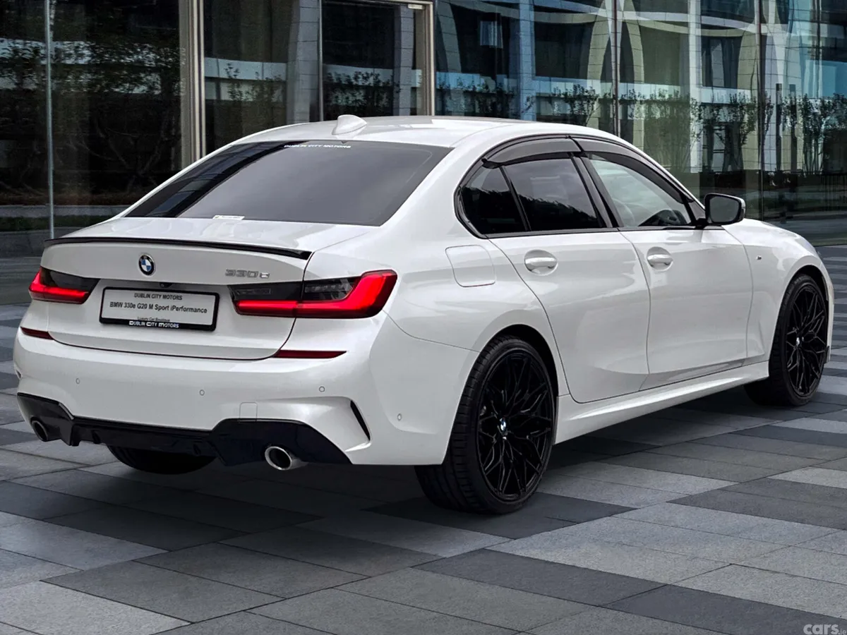 BMW 3-Series Saloon, Petrol Plug-in Hybrid, 2021, White
