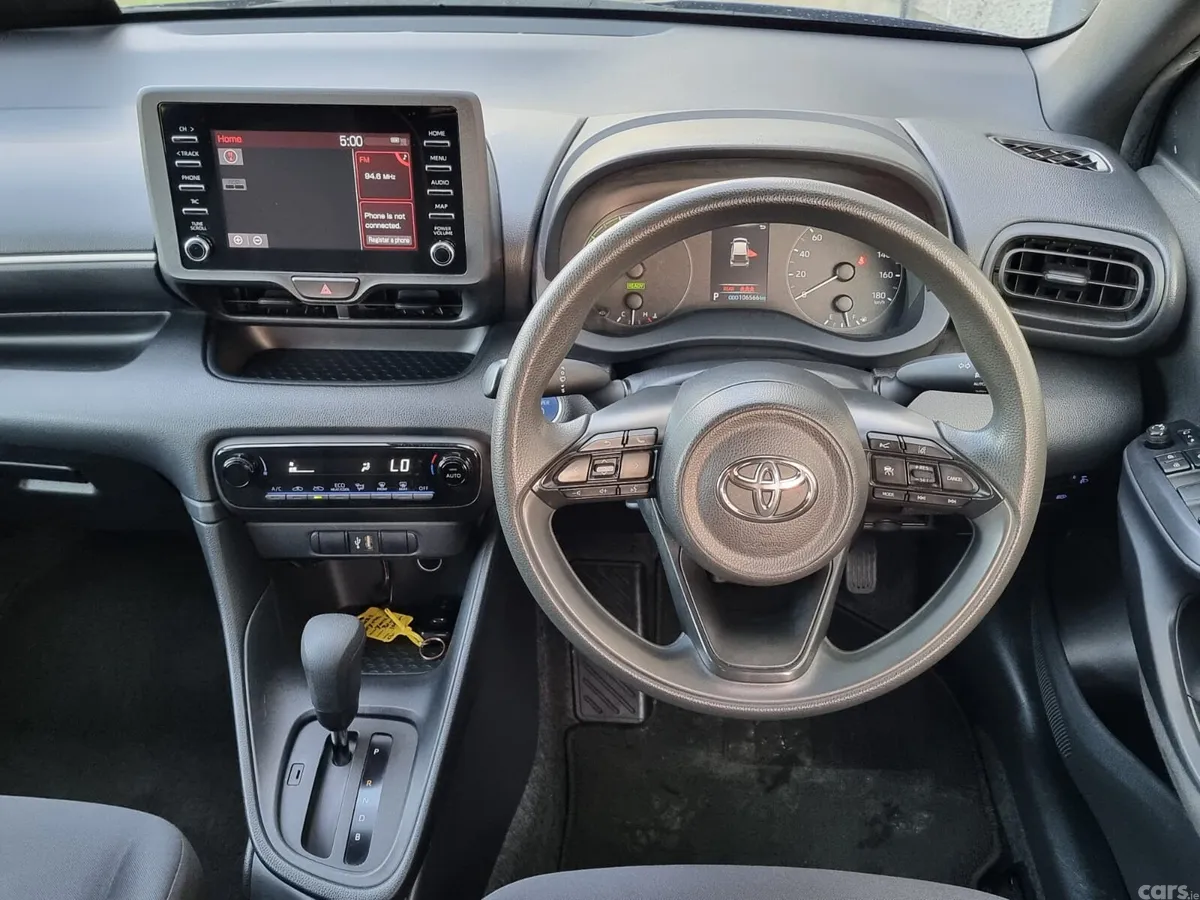 Toyota Yaris Hatchback, Petrol Hybrid, 2021, Blue