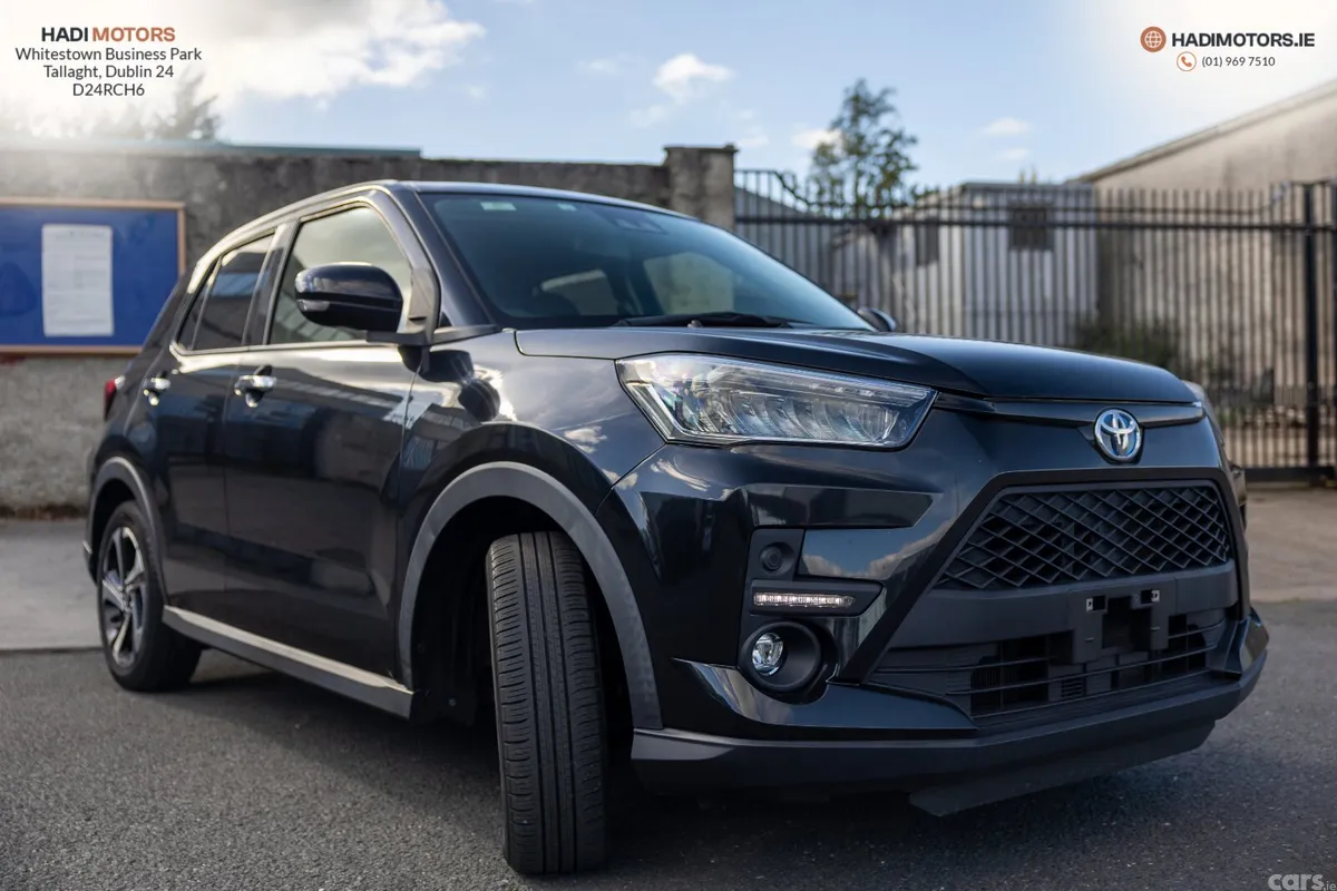 Toyota Raize SUV, Petrol Hybrid, 2022, Black