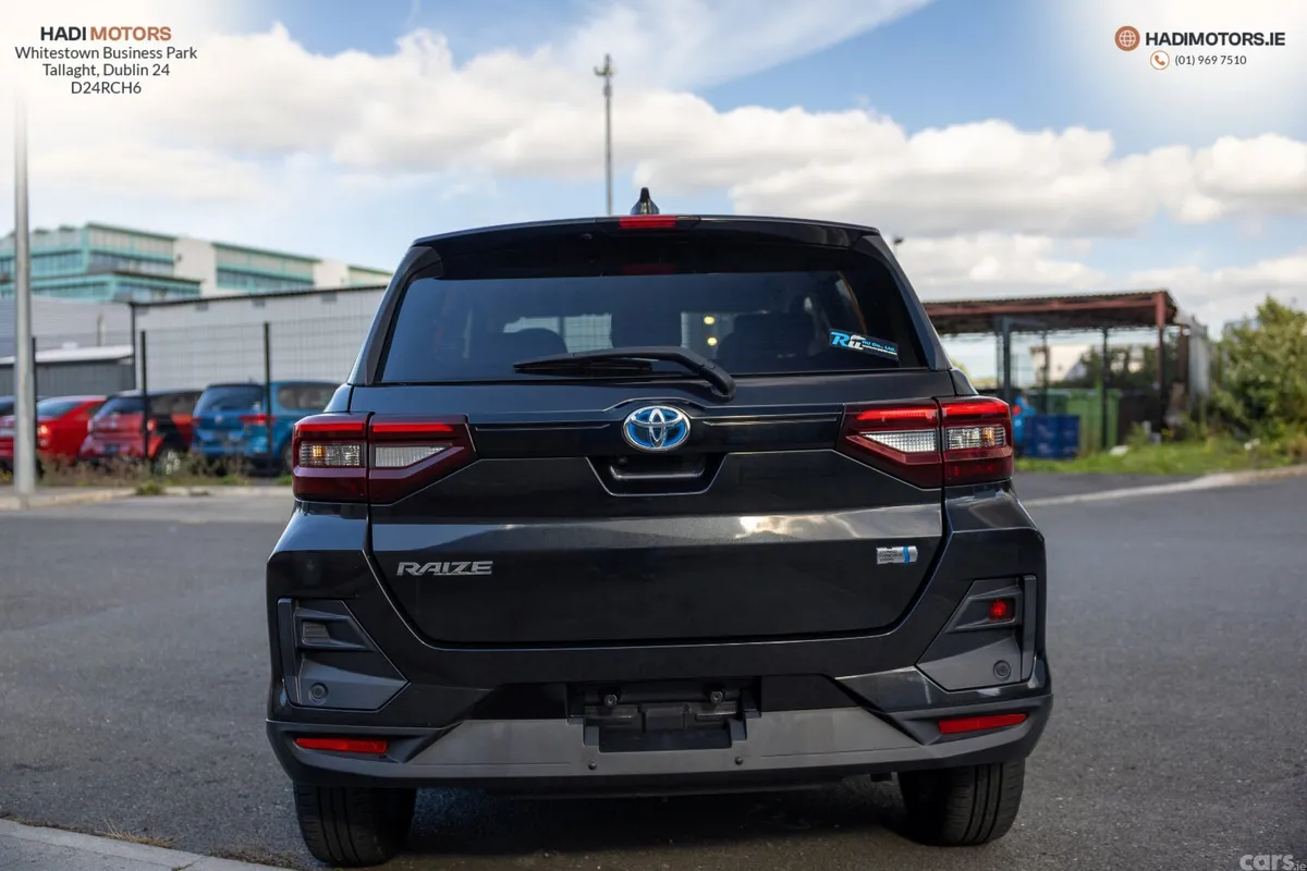 Toyota Raize SUV, Petrol Hybrid, 2022, Black