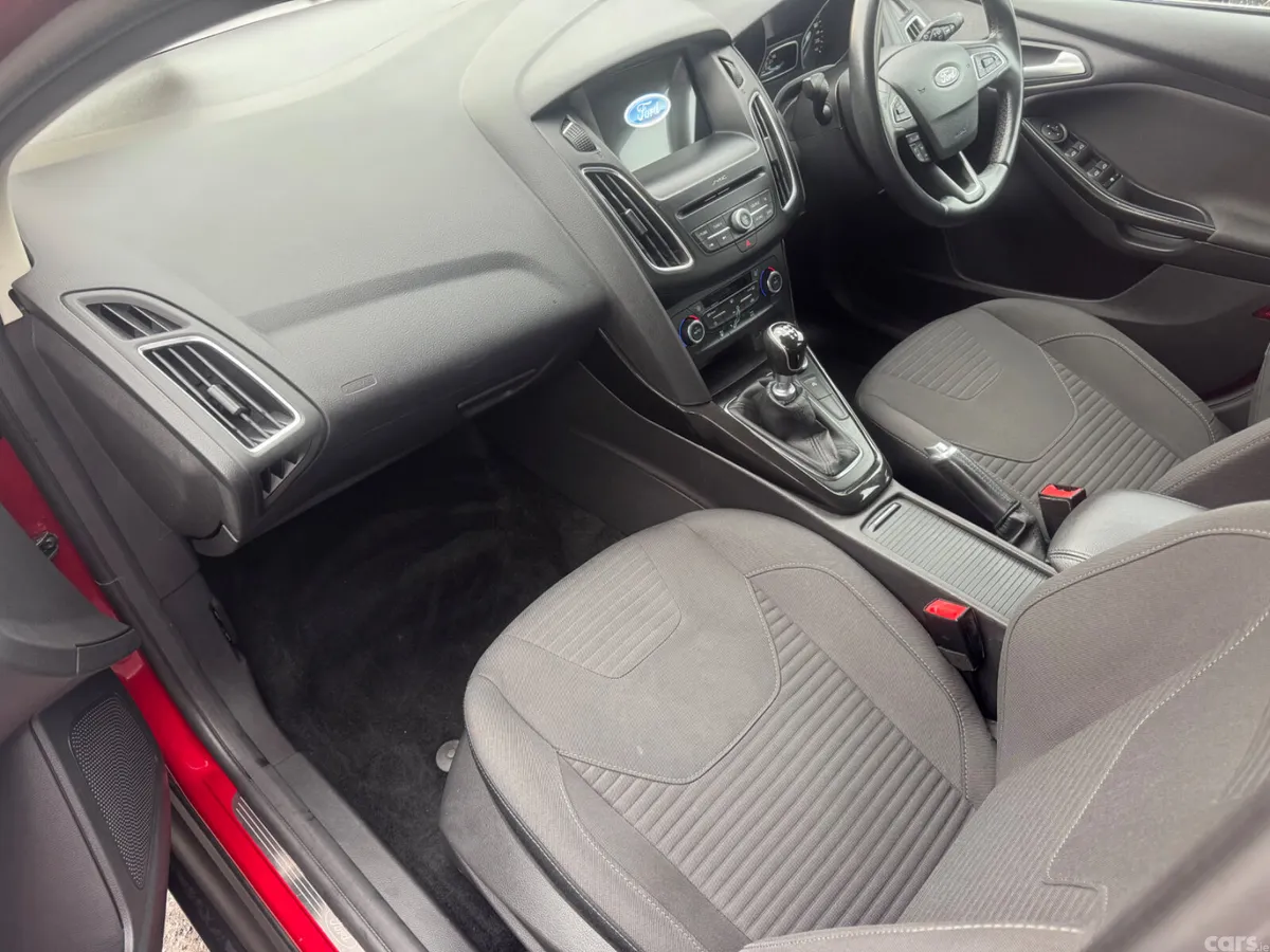 Ford Focus Hatchback, Diesel, 2017, Red
