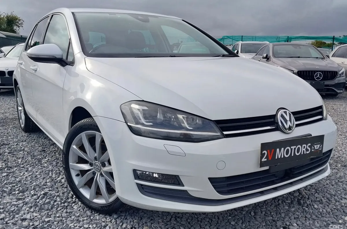 Volkswagen Golf Hatchback, Petrol, 2017, White