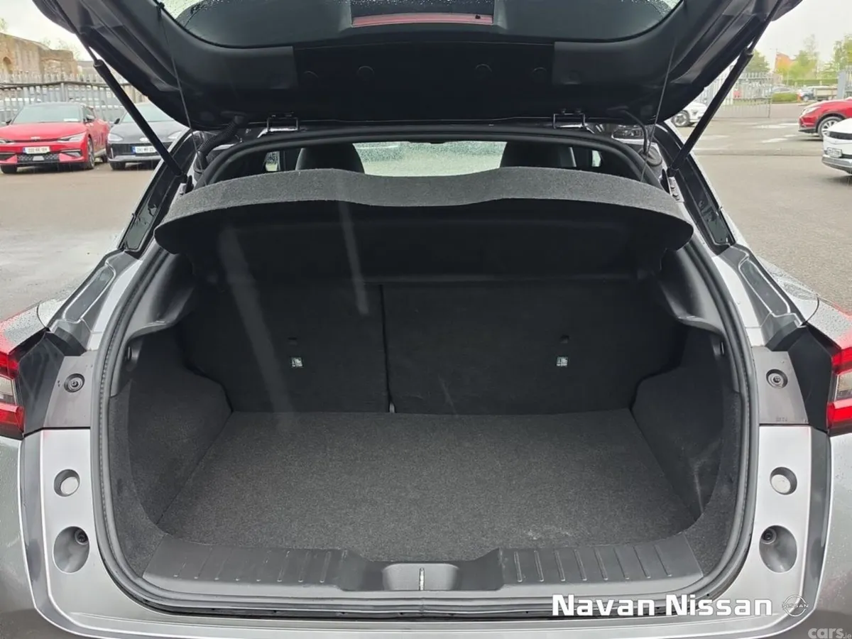 Nissan Juke SUV, Petrol Hybrid, 2024, Grey