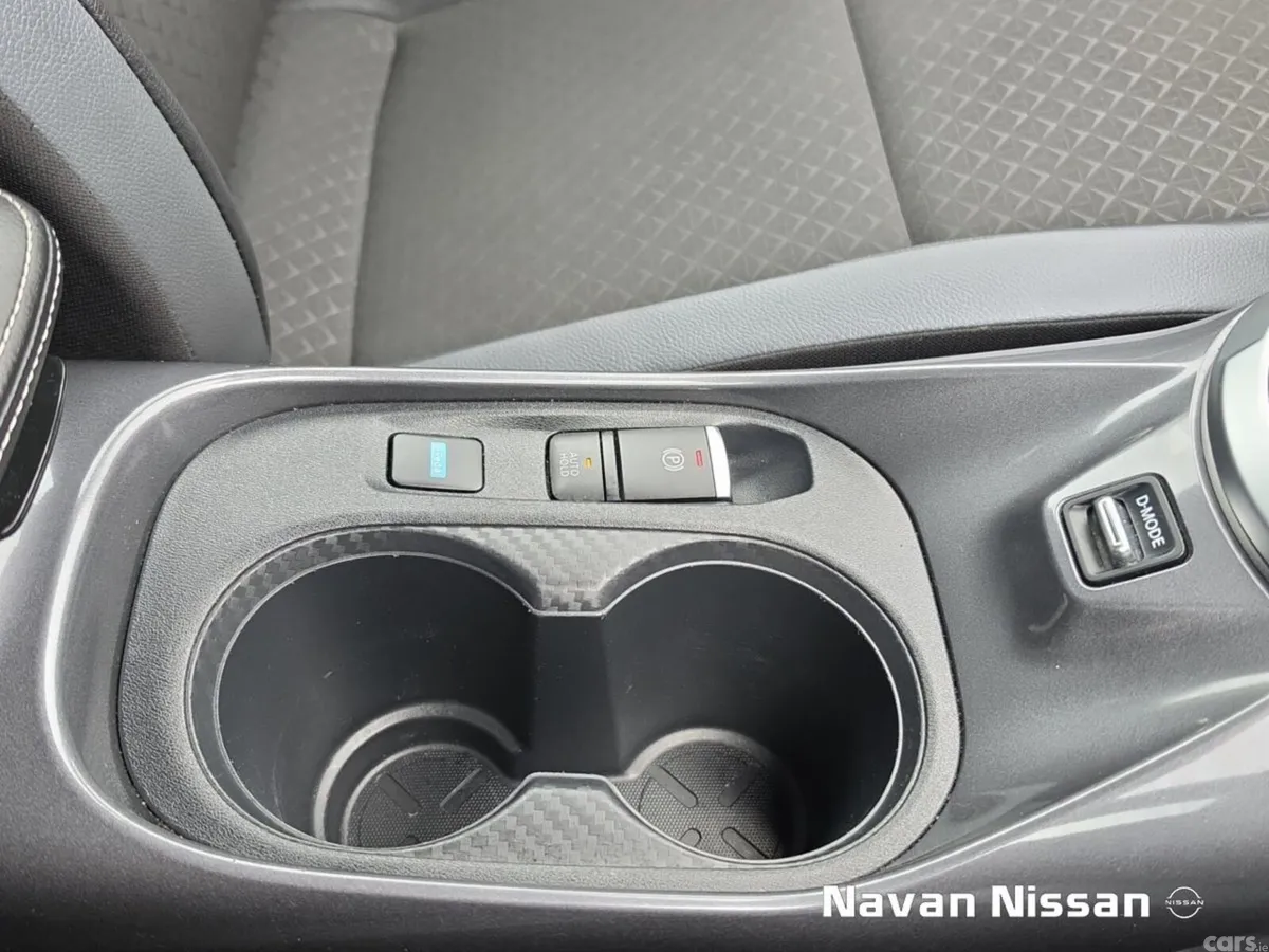 Nissan Juke SUV, Petrol Hybrid, 2024, Grey