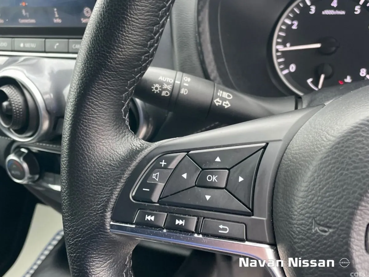Nissan Juke SUV, Petrol, 2024, Red