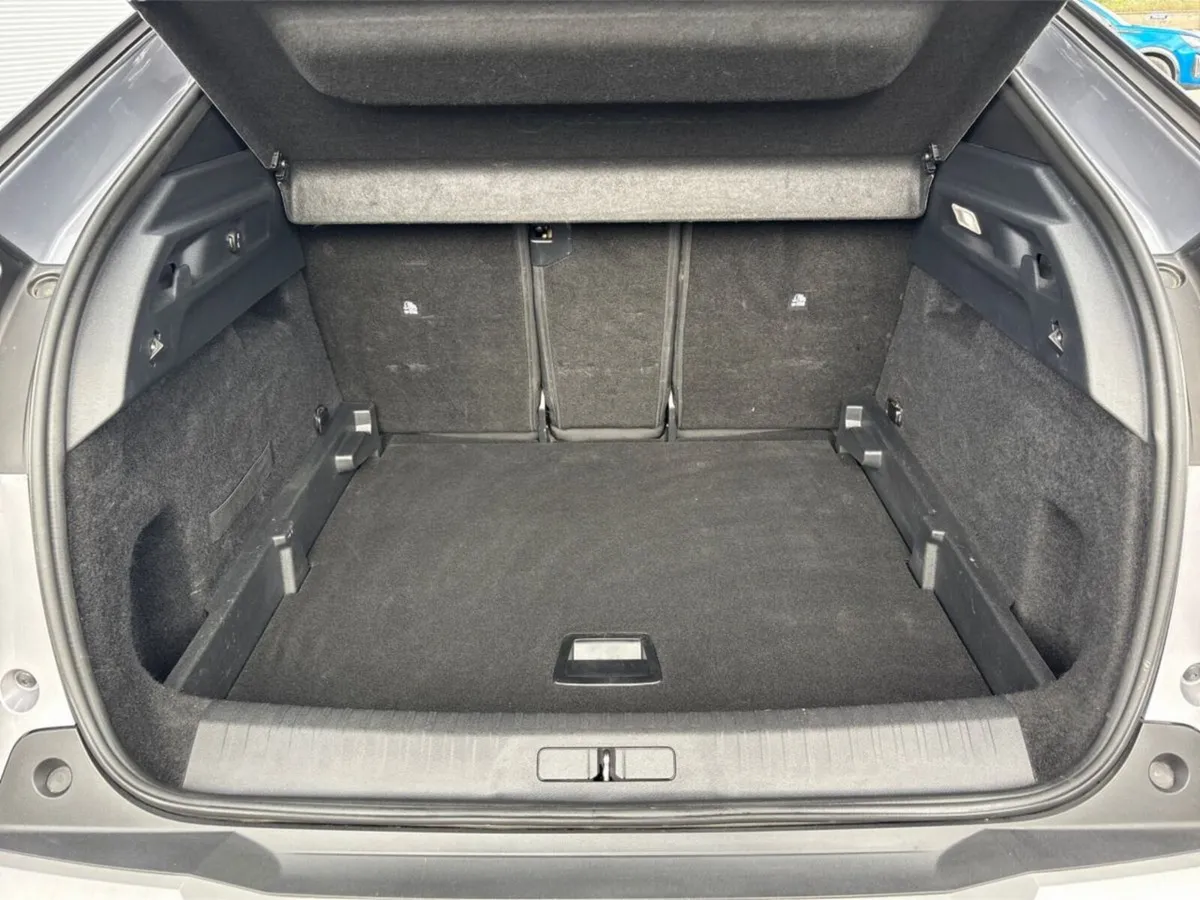 Peugeot 3008 MPV, Petrol Hybrid, 2024, Grey