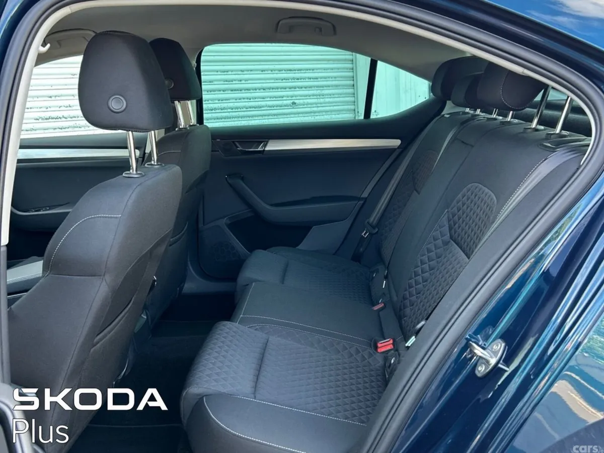 Skoda Superb Saloon, Diesel, 2024, Blue