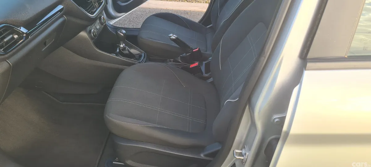 Ford Fiesta Hatchback, Diesel, 2018, Grey