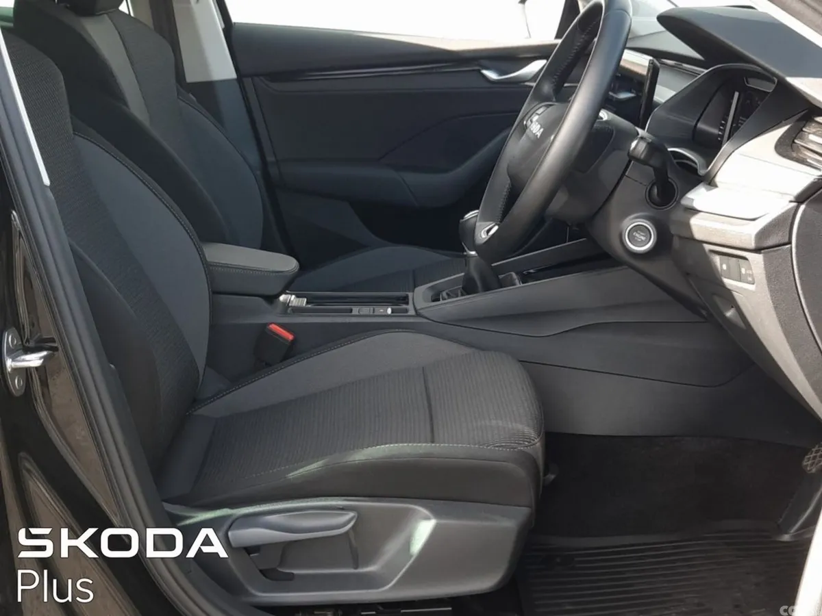Skoda Octavia Saloon, Diesel, 2026, Black