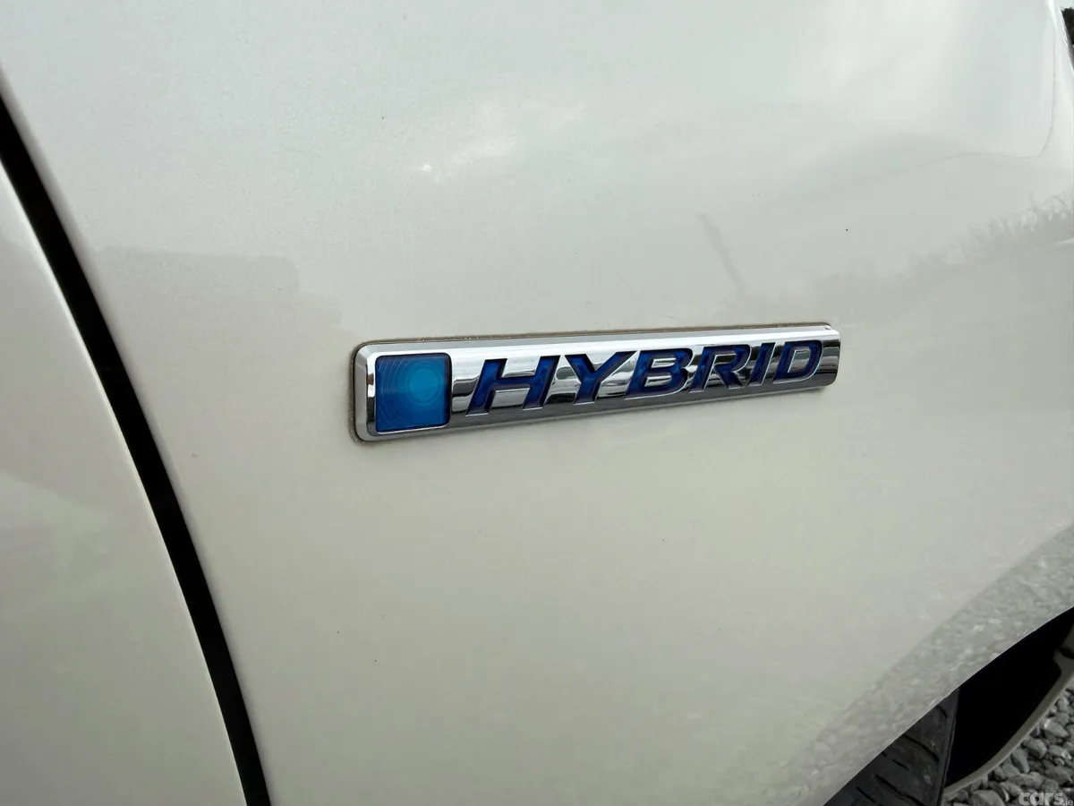 Honda Fit Hatchback, Petrol Hybrid, 2016, White