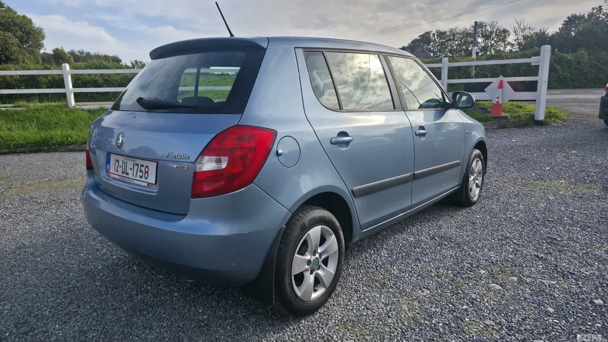 Skoda Fabia Hatchback, Petrol, 2012, Grey