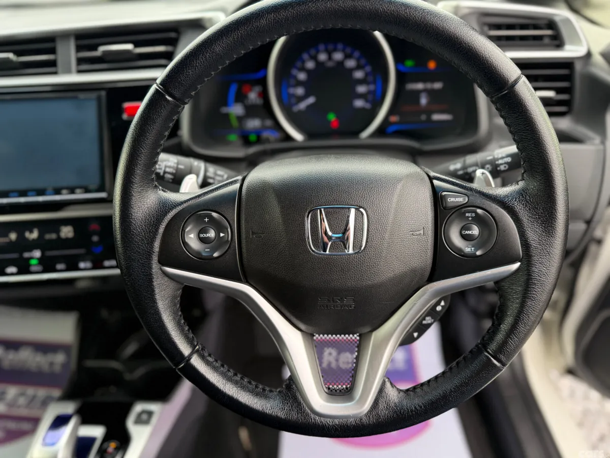 Honda Fit Hatchback, Petrol Hybrid, 2016, White