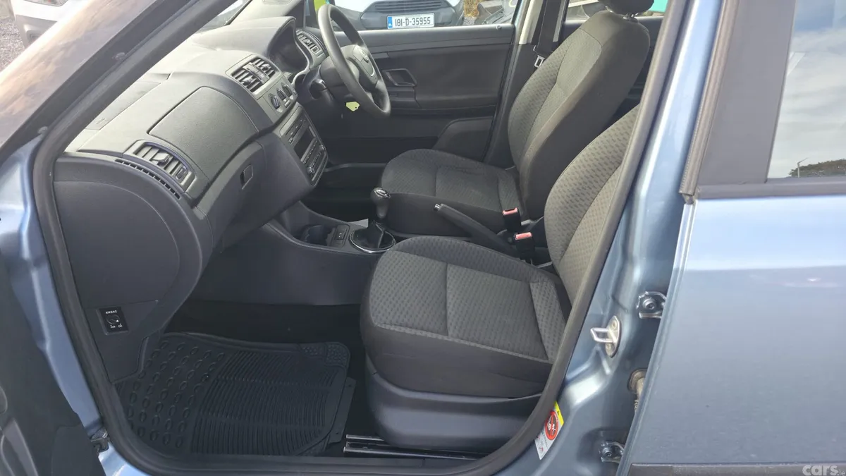 Skoda Fabia Hatchback, Petrol, 2012, Grey