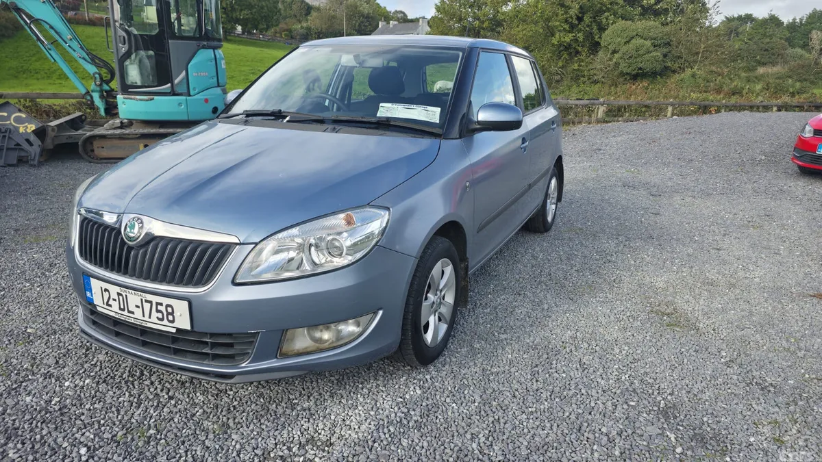 Skoda Fabia Hatchback, Petrol, 2012, Grey
