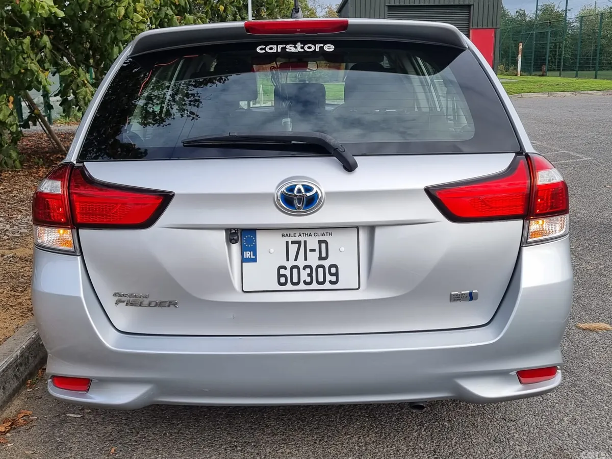 Toyota Corolla Estate, Petrol Hybrid, 2017, Silver