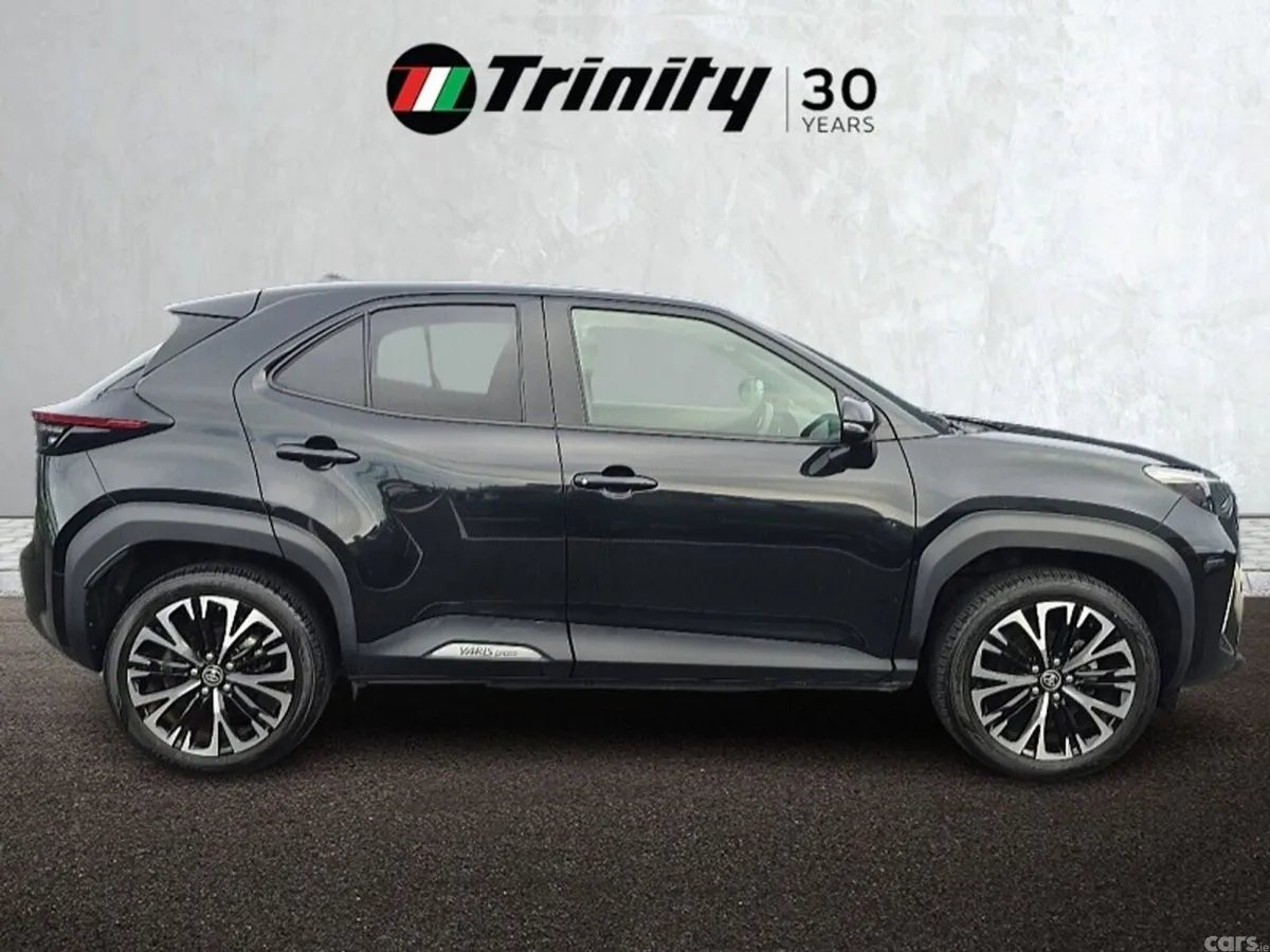 Toyota Yaris Cross SUV, Petrol Hybrid, 2024, Black