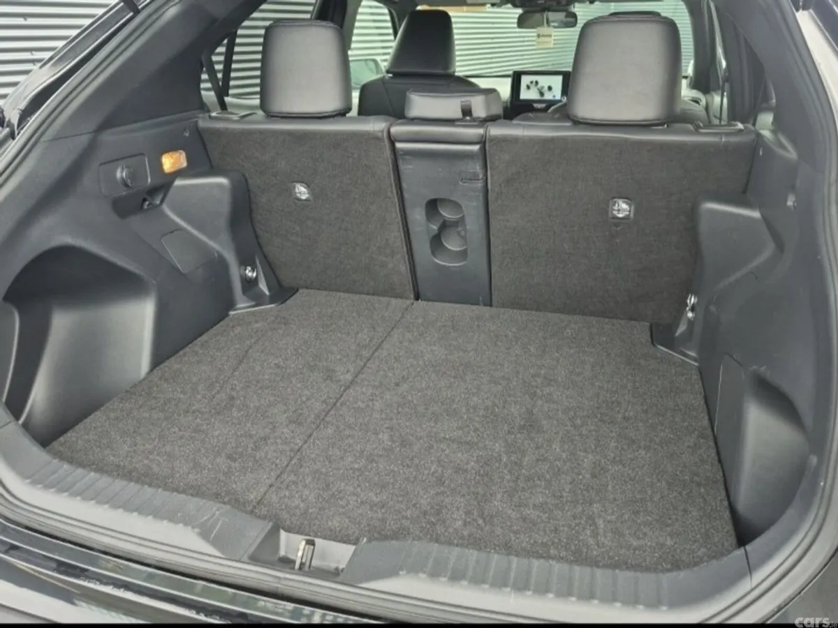 Toyota Yaris Cross SUV, Petrol Hybrid, 2024, Black