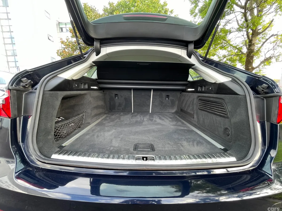 Audi A6 Estate, Diesel, 2022, Blue