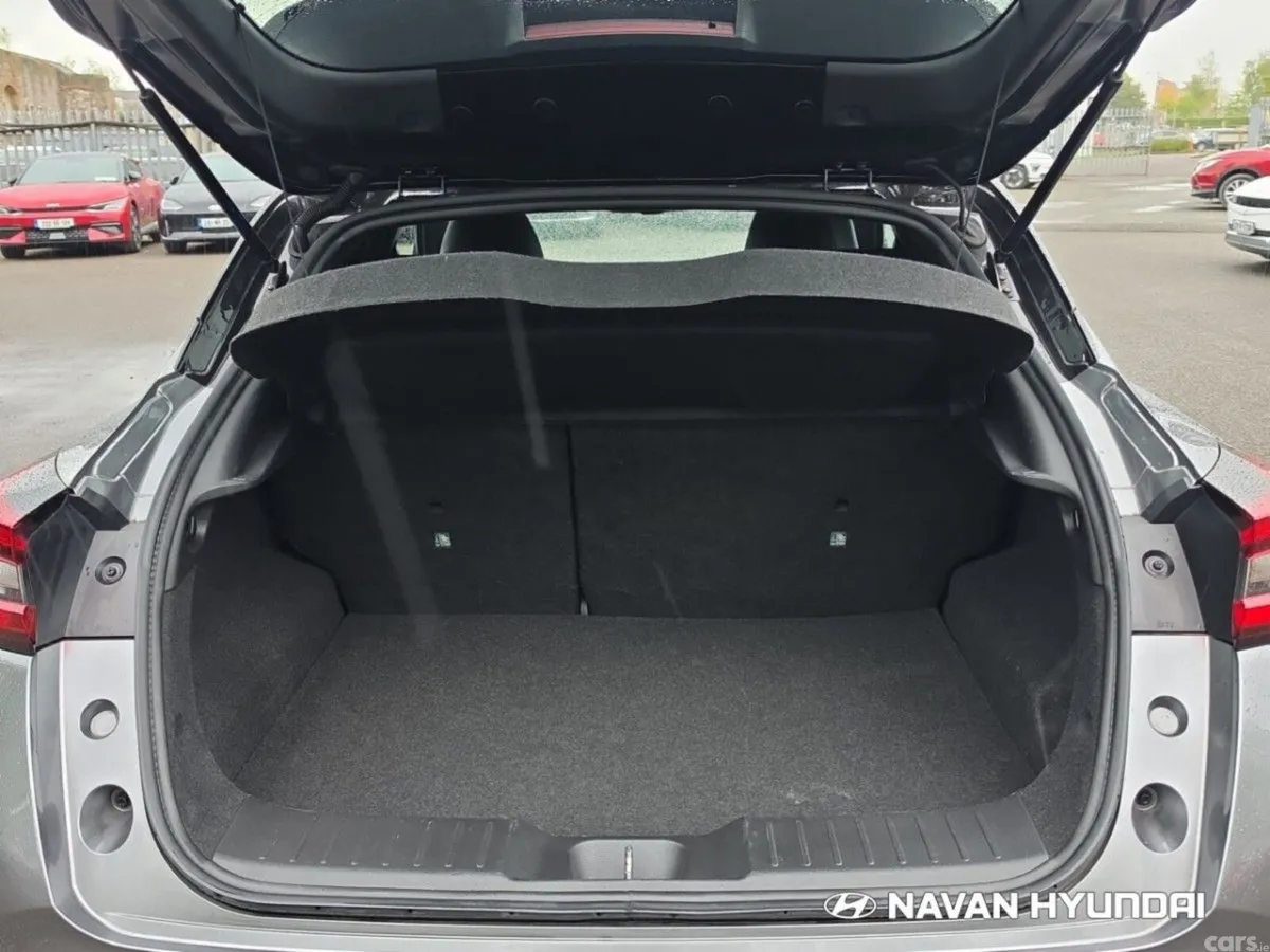 Nissan Juke SUV, Petrol Hybrid, 2024, Grey