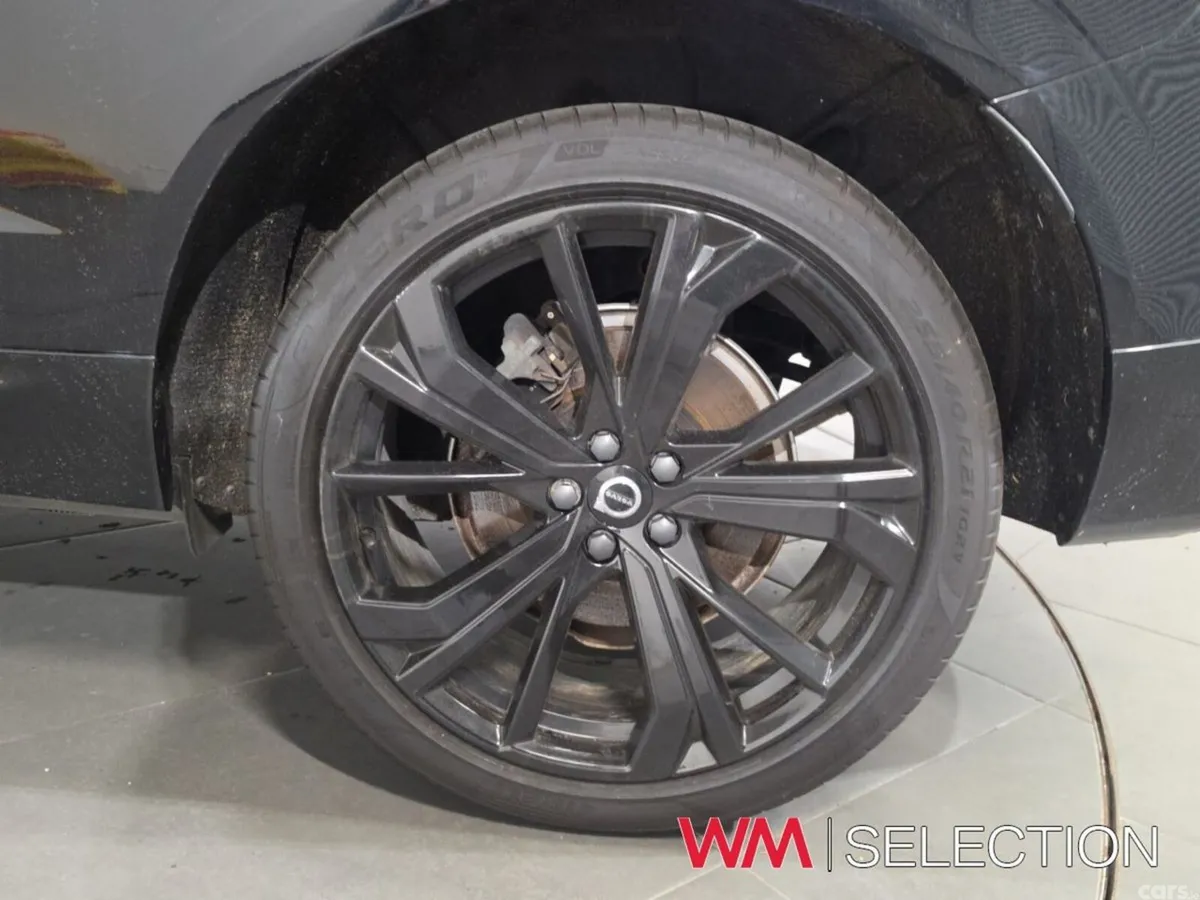 Volvo XC60 SUV, Petrol Plug-in Hybrid, 2024, Black