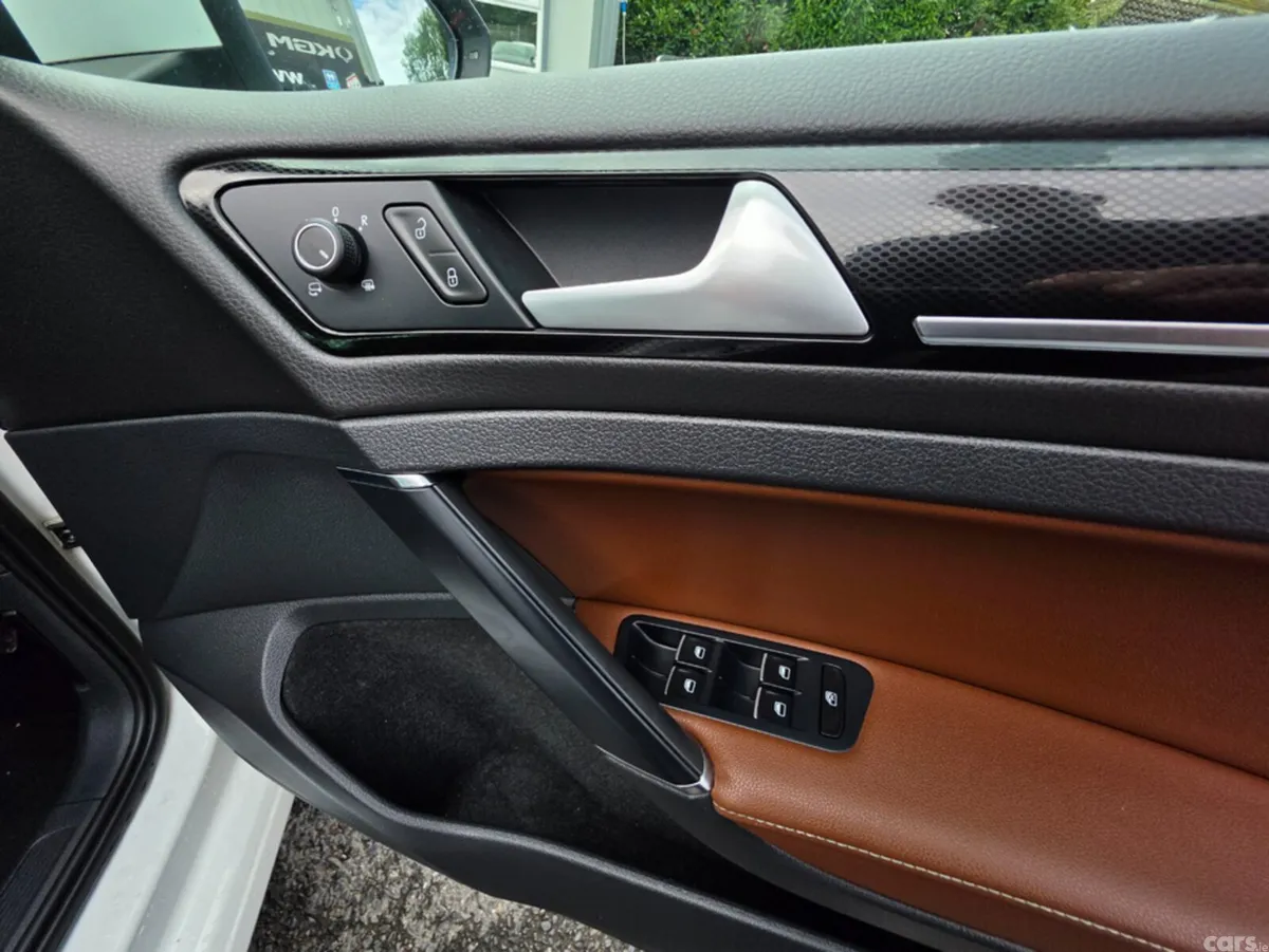 Volkswagen Golf Estate, Petrol, 2015, White
