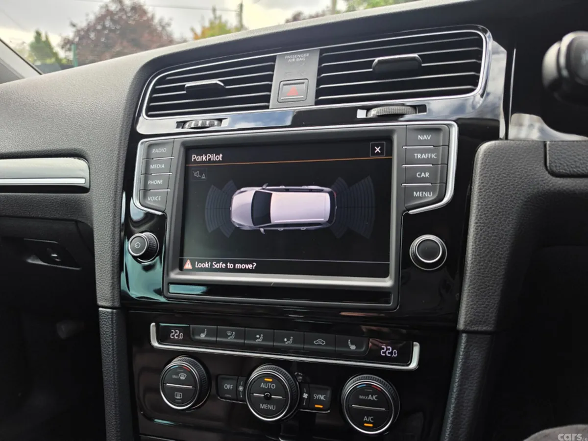 Volkswagen Golf Estate, Petrol, 2015, White
