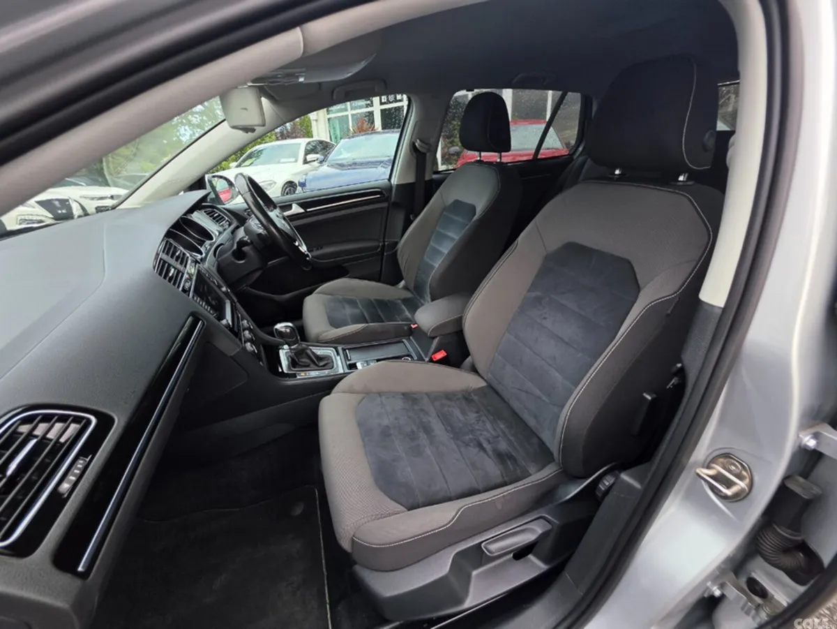 Volkswagen Golf Hatchback, Petrol, 2016, Silver