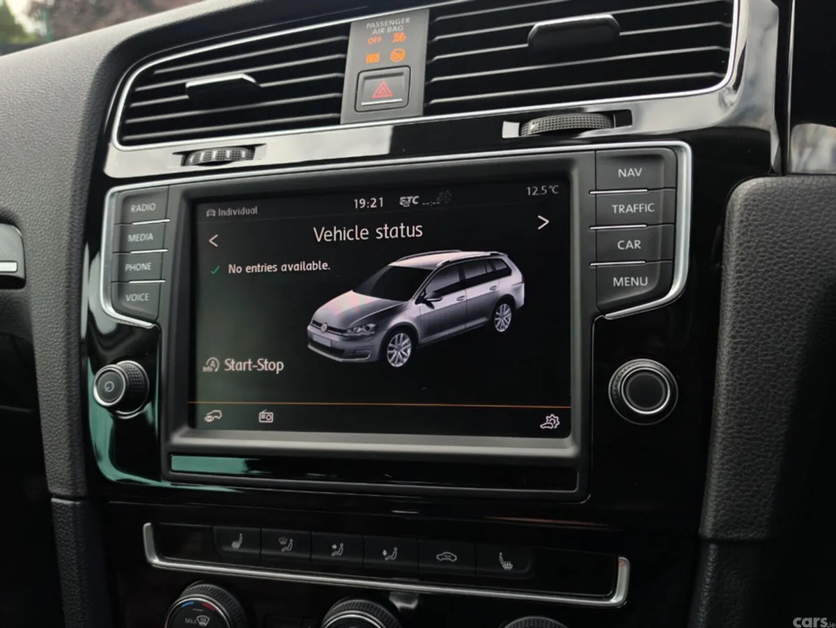 Volkswagen Golf Estate, Petrol, 2015, White
