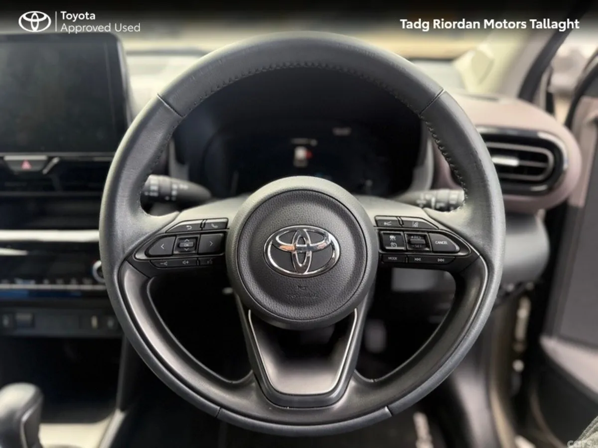 Toyota Yaris Cross Hatchback, Petrol Hybrid, 2024, Bronze