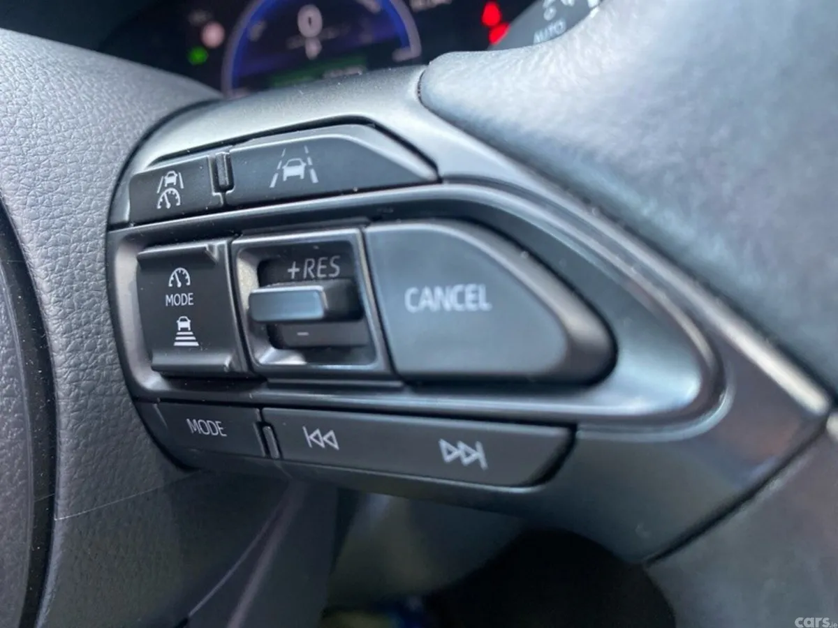 Toyota Yaris Cross SUV, Petrol Hybrid, 2026, Grey