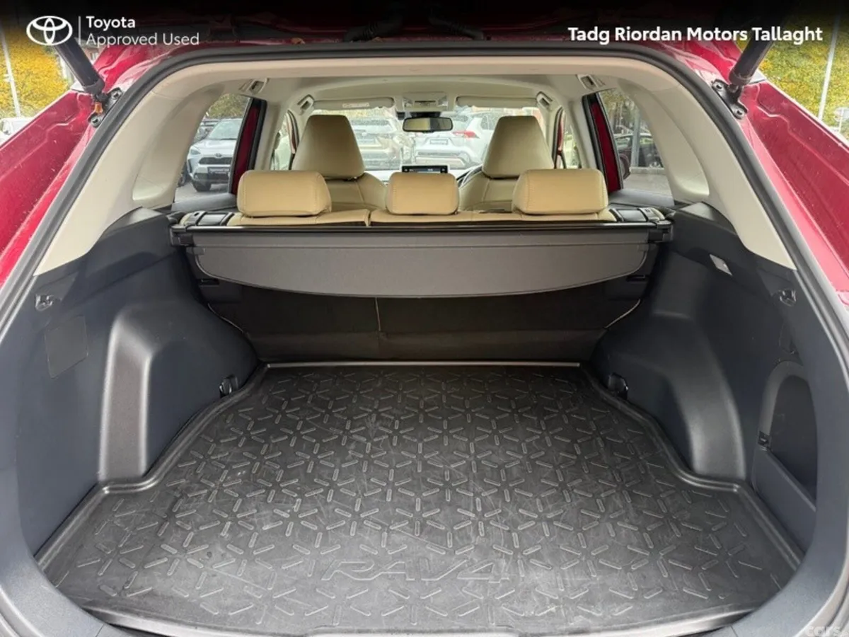Toyota RAV4 SUV, Petrol Hybrid, 2021, Red