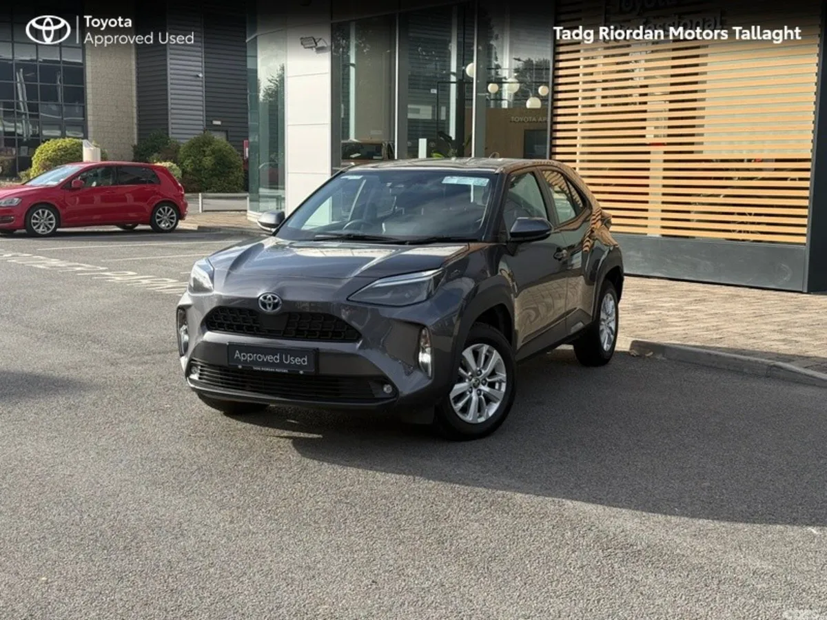 Toyota Yaris Cross Hatchback, Petrol Hybrid, 2023, Grey