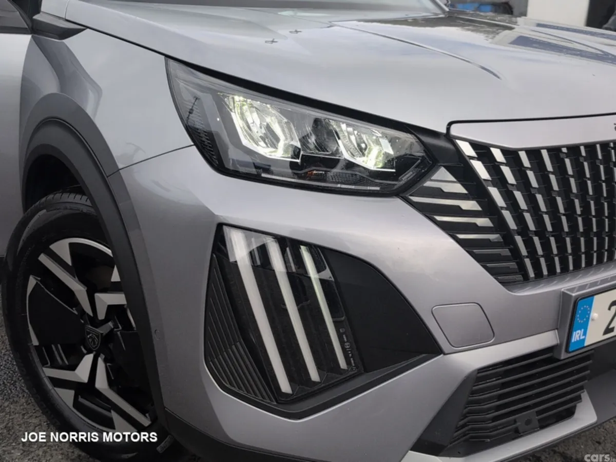 Peugeot 2008 SUV, Petrol Hybrid, 2026, Grey