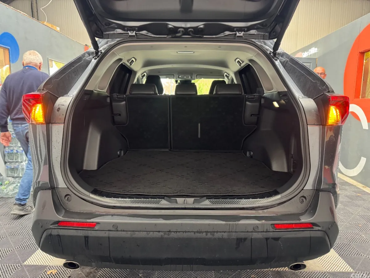 Toyota RAV4 SUV, Petrol Hybrid, 2025, Grey