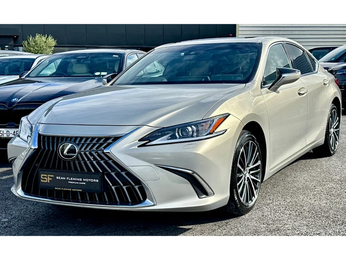 Lexus ES Saloon, Petrol Hybrid, 2023, White