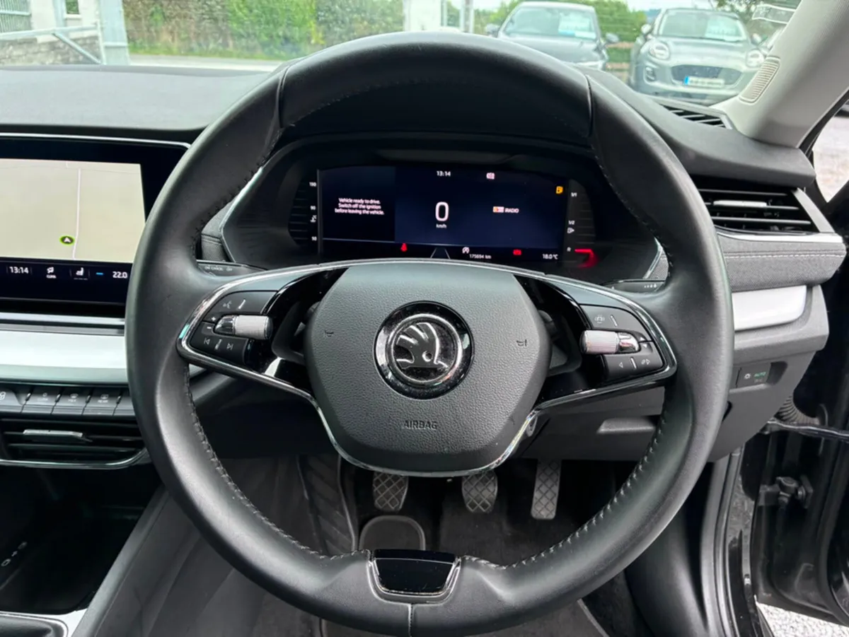 Skoda Octavia Estate, Diesel, 2023, Black