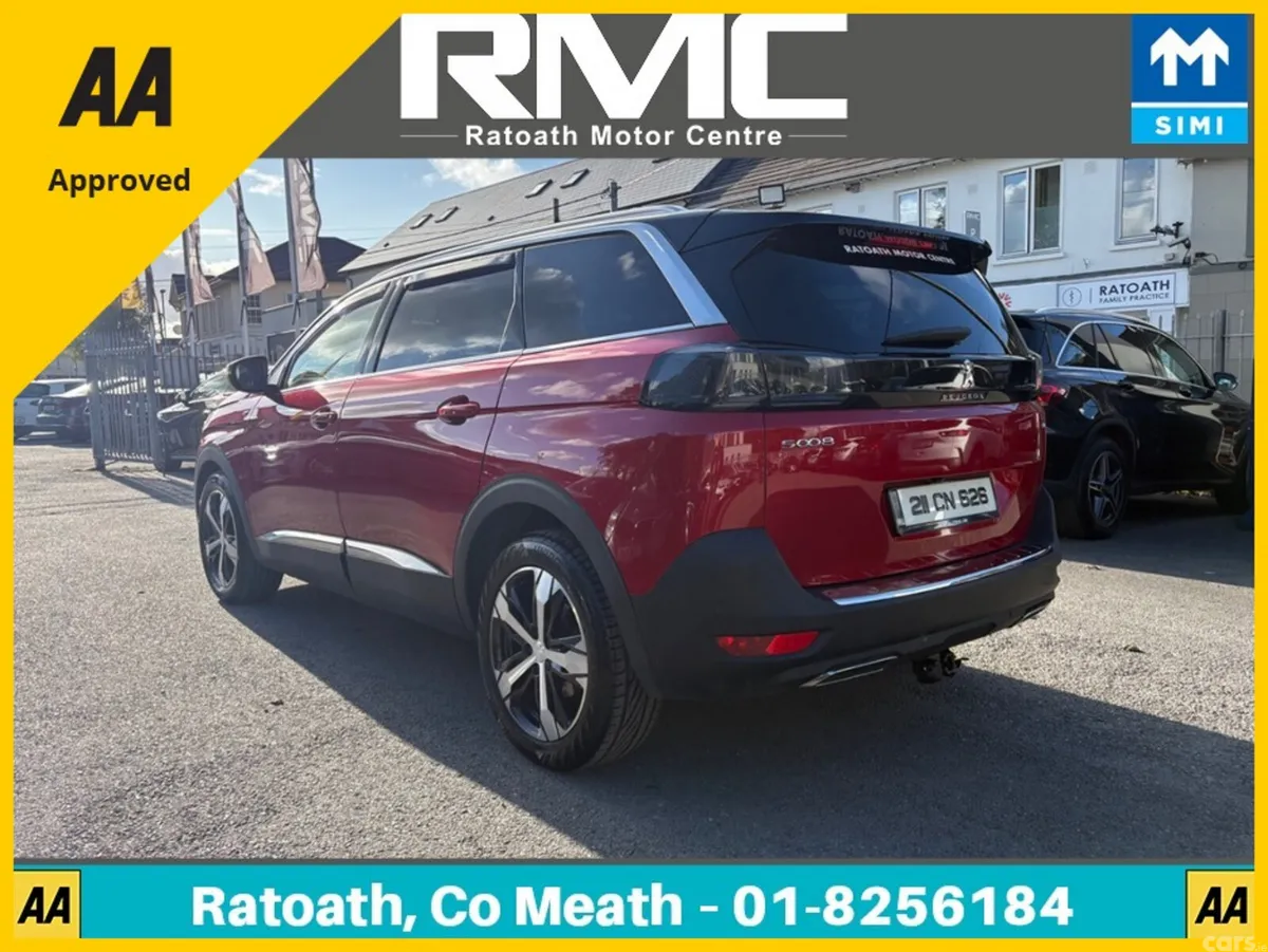 Peugeot 5008 MPV, Diesel, 2021, Red