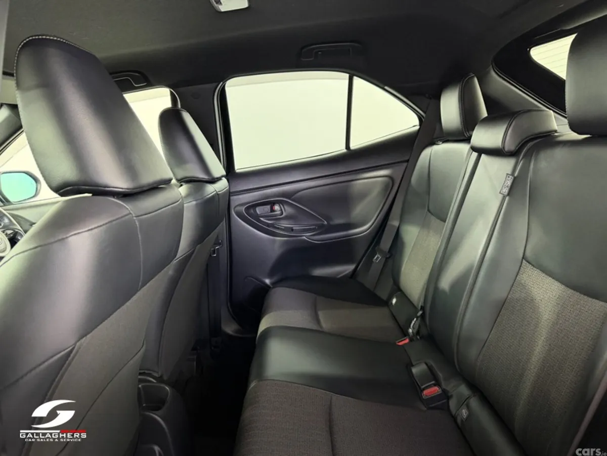 Toyota Yaris Cross SUV, Petrol Hybrid, 2023, Black