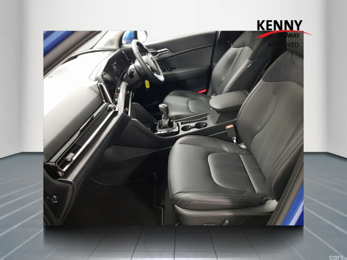 Kia Sportage MPV, Diesel, 2025, Blue