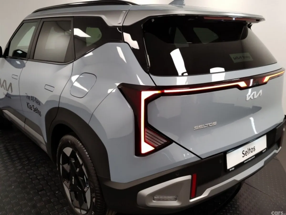 Kia Seltos SUV, Petrol Hybrid, 2027, Blue
