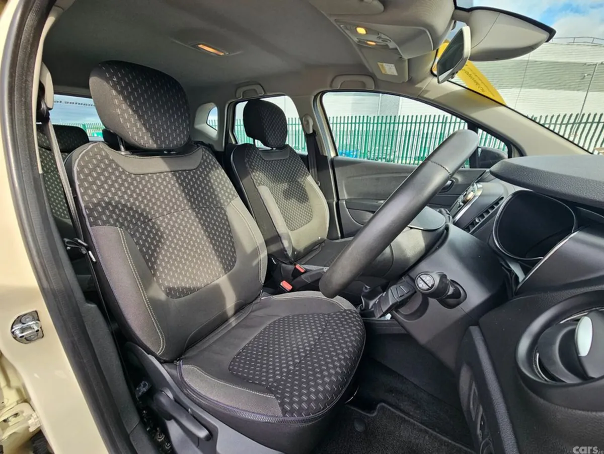 Renault Captur Hatchback, Diesel, 2018, Brown
