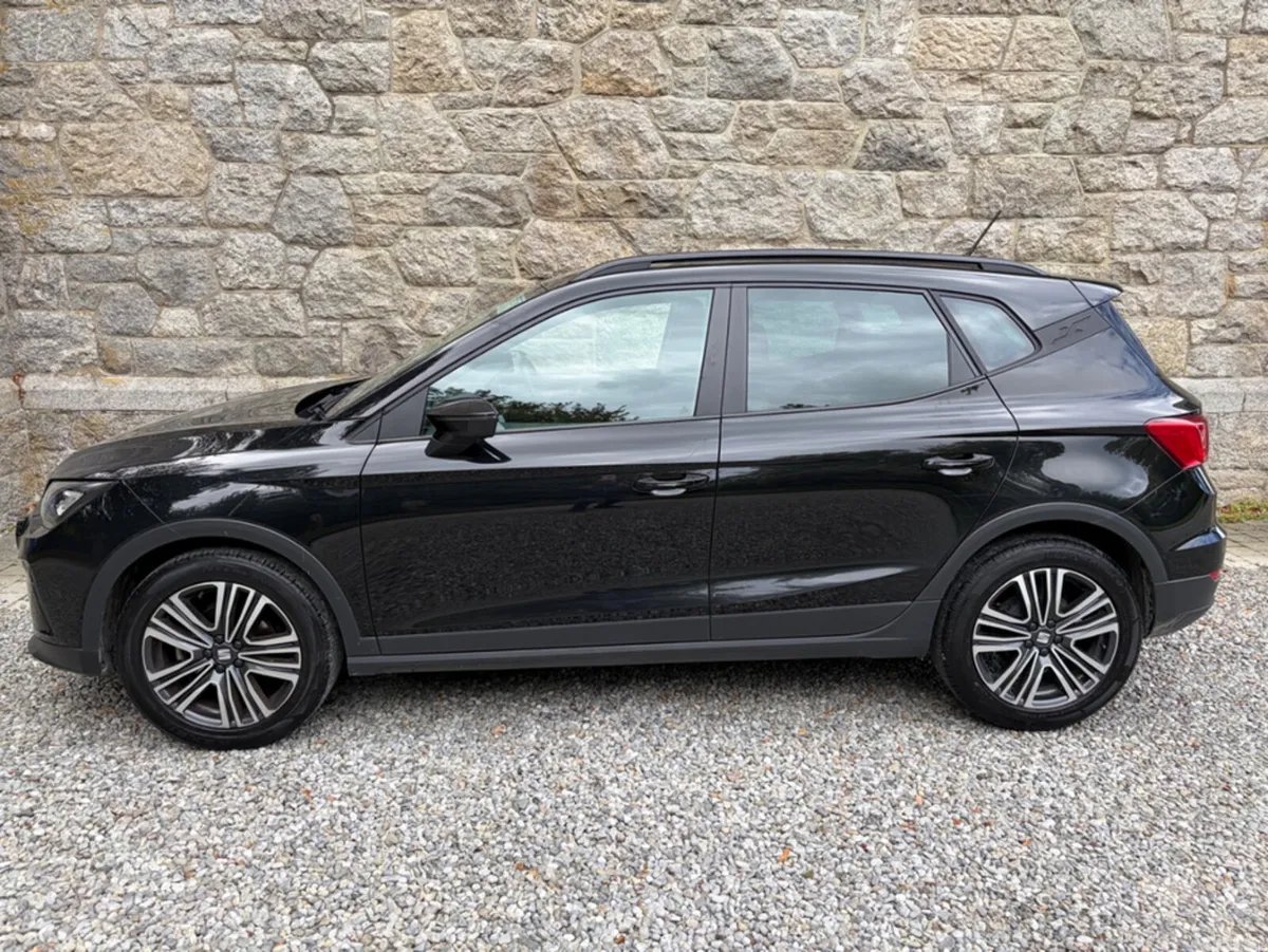 SEAT Arona Hatchback, Petrol, 2024, Black
